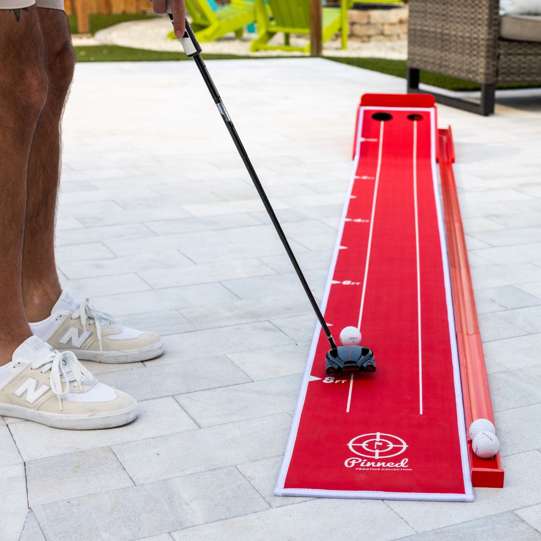 The Roller Putting Mat with Ball Return