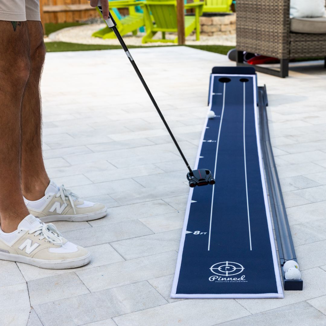 The Roller Putting Mat with Ball Return