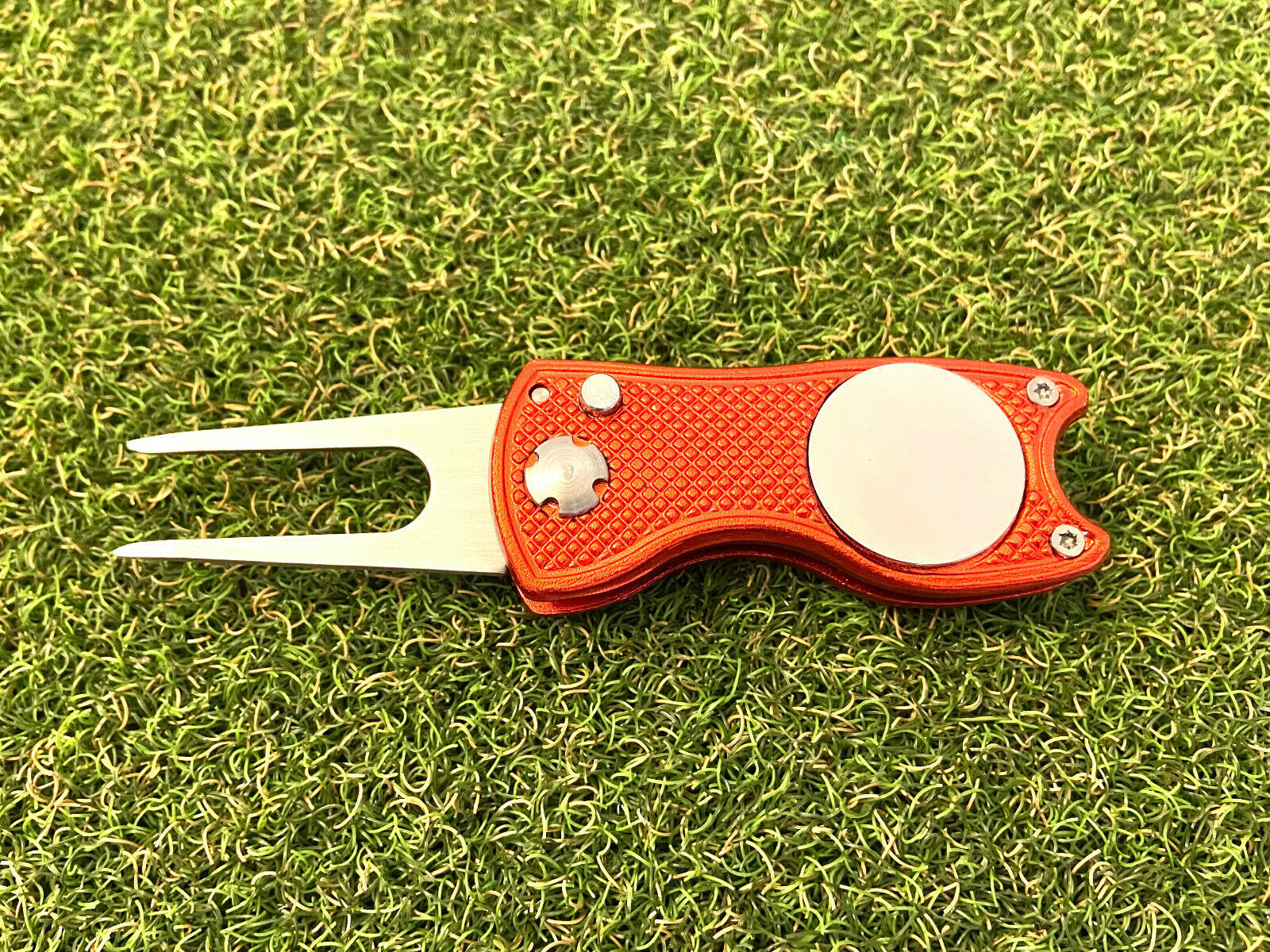 Golf Foldable Switchblade Divot Tool + Magnetic Ball Marker